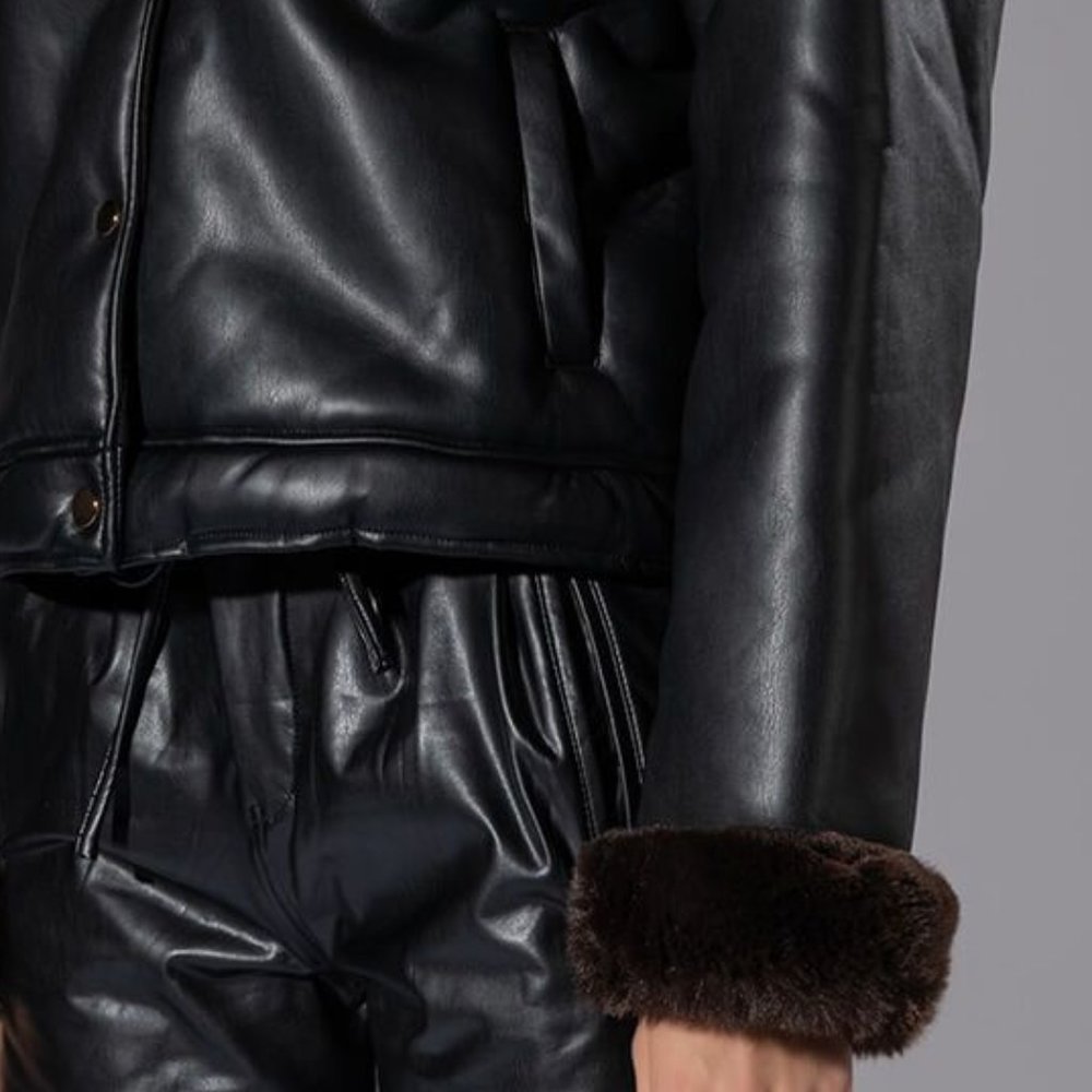 Miz Box Me Out Black Vegan Oversized Button-Up Coat w/ Fur Collar & Wrists L XL - Picture 4 of 9